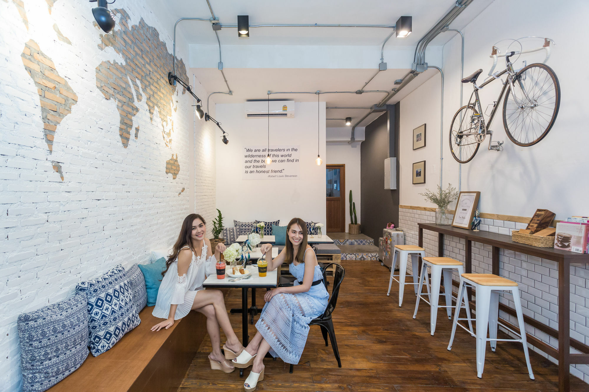Funwahn Hostel And Cafe Chiang Mai Dış mekan fotoğraf