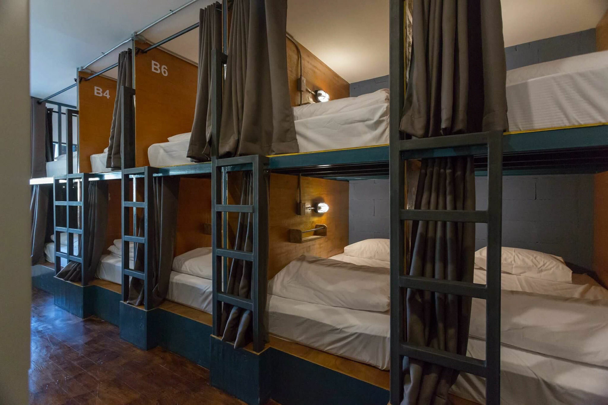 Funwahn Hostel And Cafe Chiang Mai Dış mekan fotoğraf