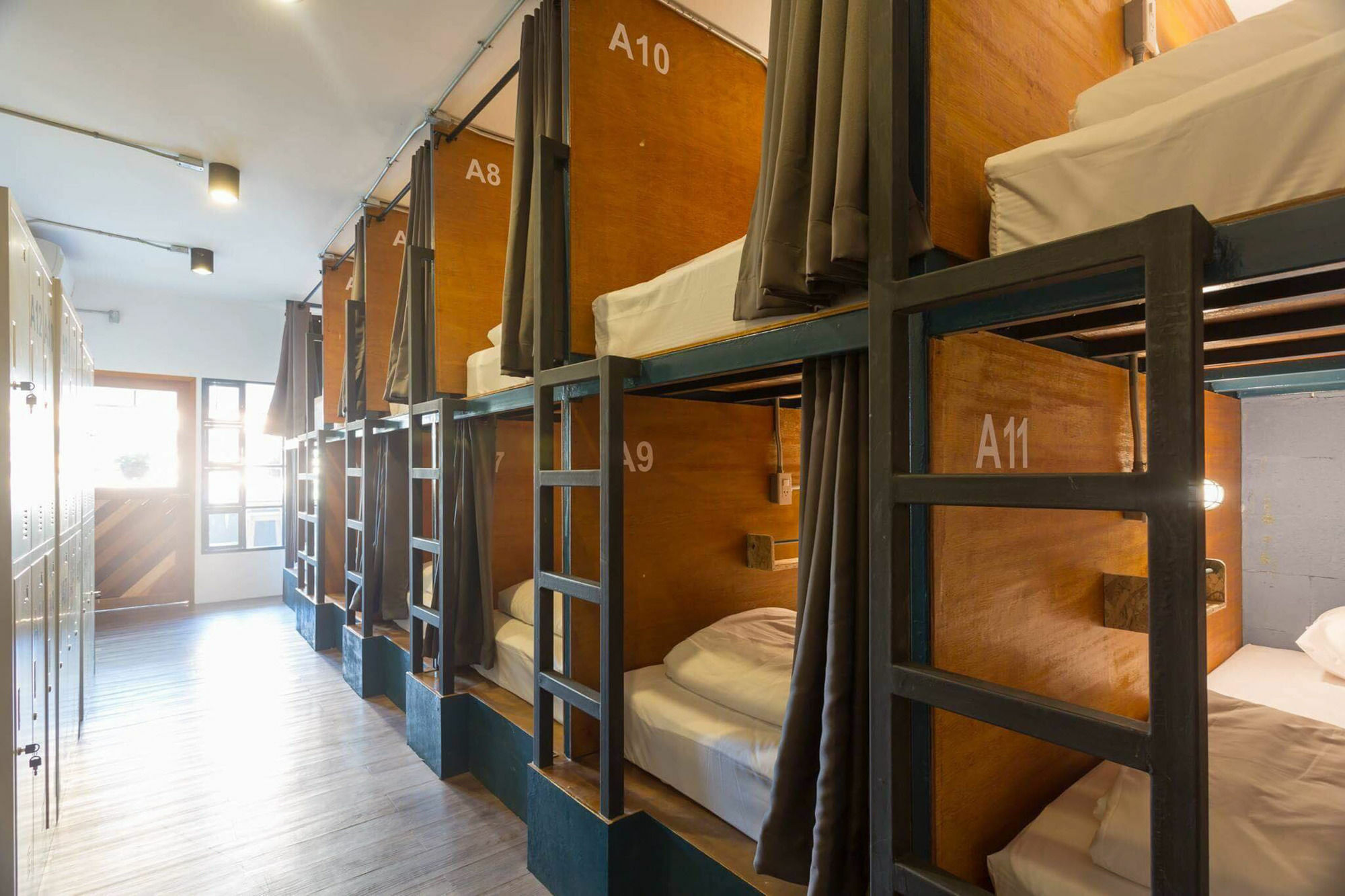 Funwahn Hostel And Cafe Chiang Mai Dış mekan fotoğraf